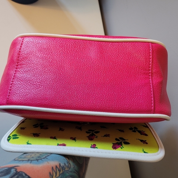 Betsey Johnson Betsey's Hotline Phone Purse, BNWT - Picture 7 of 11